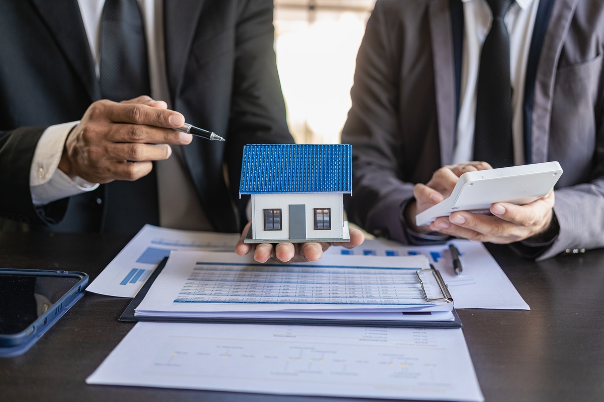 Understanding Construction Management.